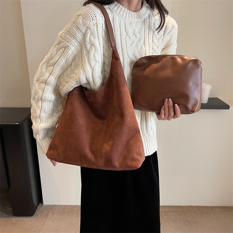 THE MIRAVÉ TOTE