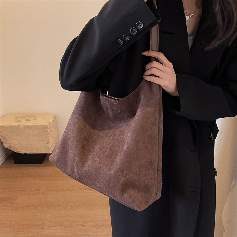 THE MIRAVÉ TOTE