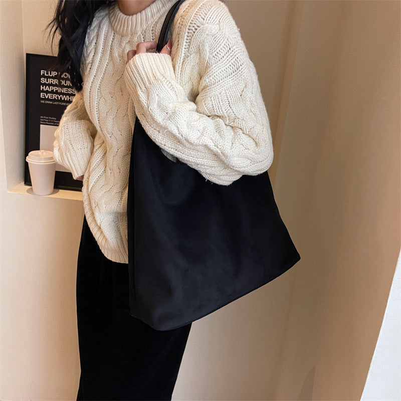 THE MIRAVÉ TOTE